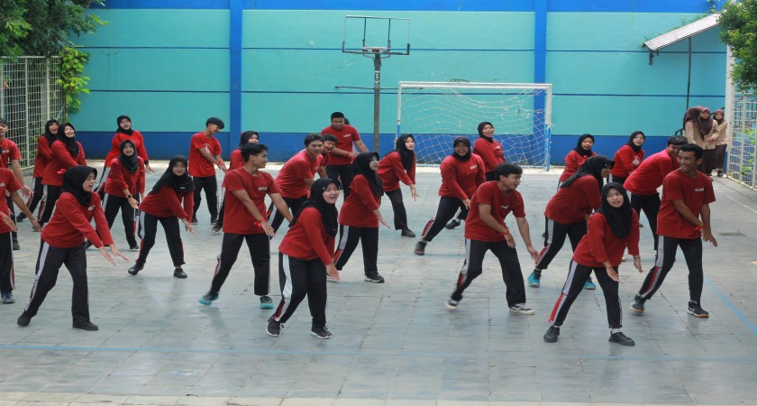 Uji Kebugaran dan Kreativitas, Siswa Kelas 12 SMA Serba Bakti Ikuti Praktikum Senam