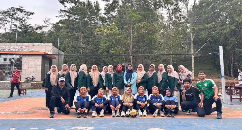Tim Bola Voli GTK Putri SMA Serba Bakti Suryalaya Raih Juara 1 Turnamen Hari Pendidikan Formal Suryalaya ke-65